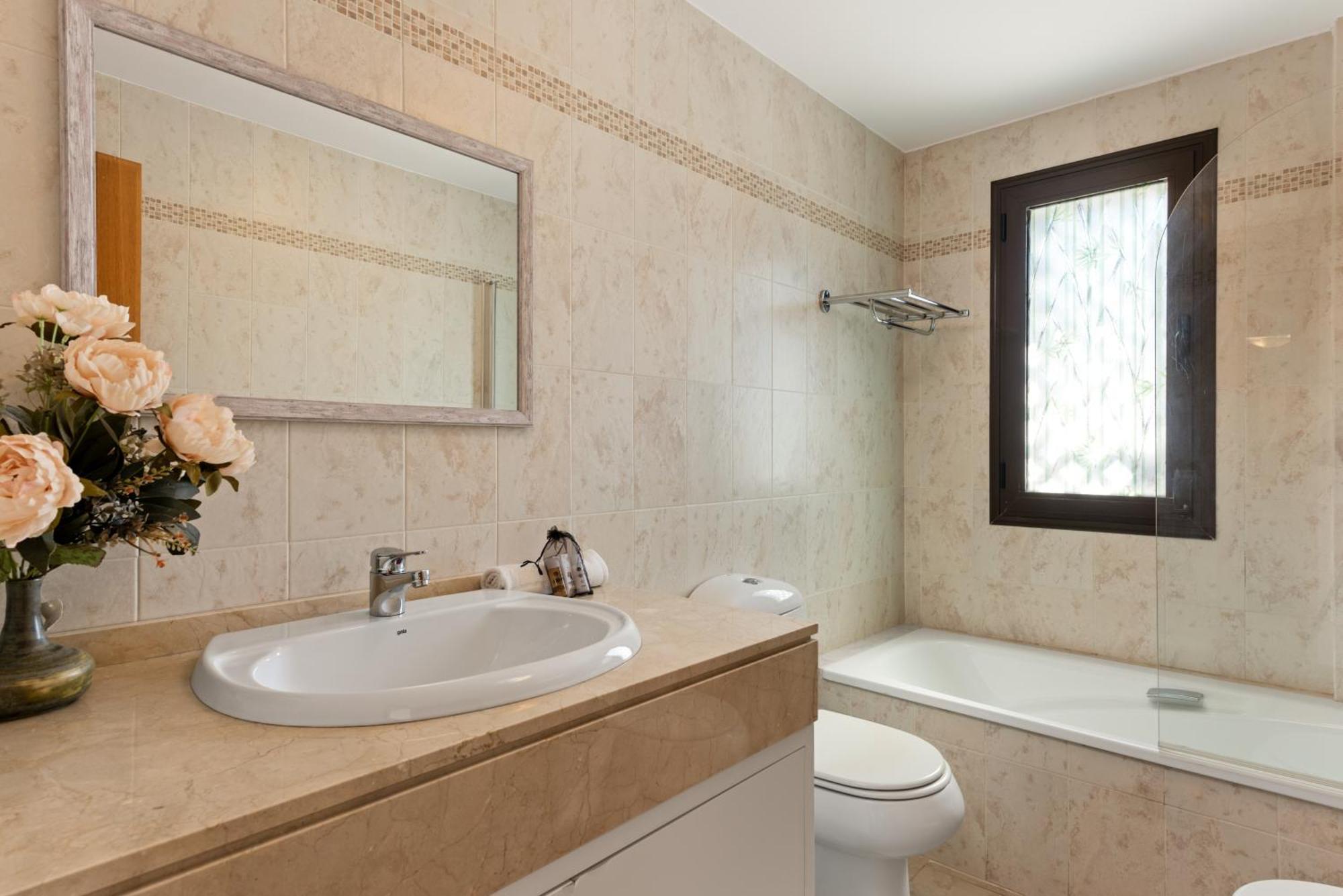 مبيت وإفطار إِستيبونا Golf Hills المظهر الخارجي الصورة